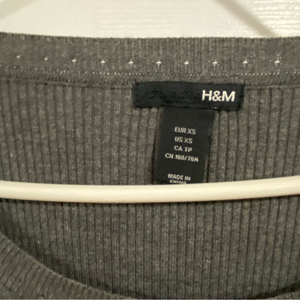 H&M DRESS SIZE XS - Picture 3 of 3
